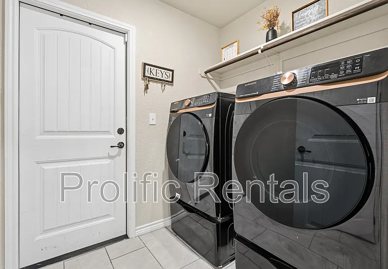 2509 Meadow Lark Dr — Photo 27