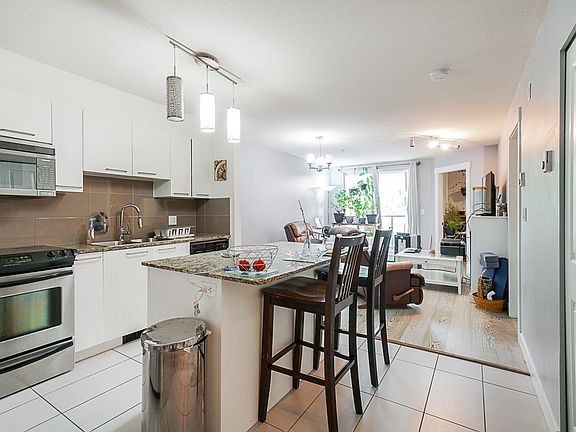 5th image of 10822 City Pkwy #312