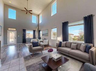 920 Crown Ct NE, Rio Rancho, NM 87124