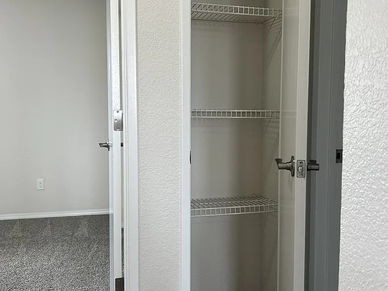 1208 S 43rd Ave — Photo 18