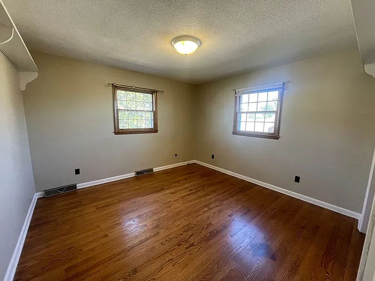 1025 Lake St — Photo 10