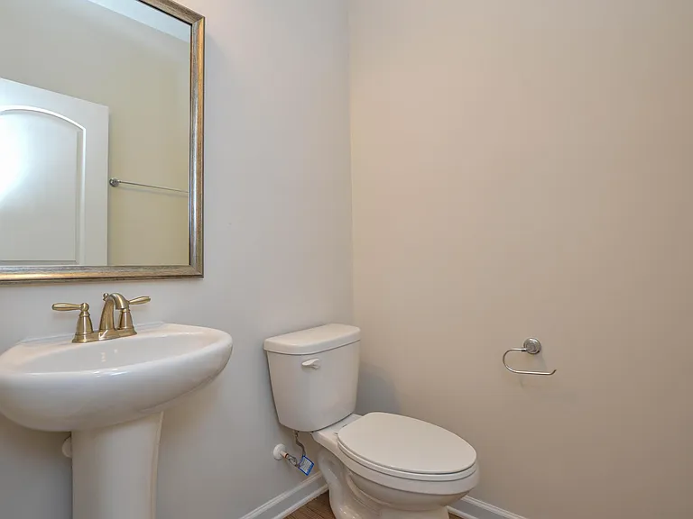 11055 Lawyers Rd #35 — Photo 16