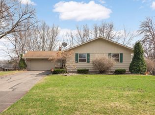 4657 Heritage Hills Cir, Bloomington, MN 55437