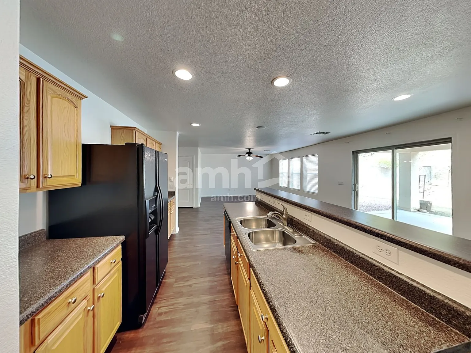 5 bed, 2.5 bath, 2667 sqft, $2,315 — Photo 4