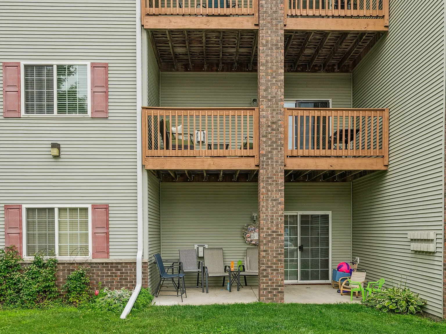 80 Circle Dr #5 NL (Furnished Rental) — Photo 3
