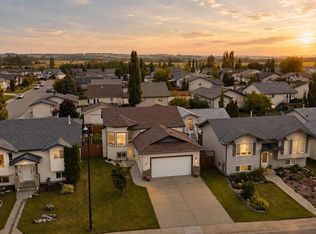 355 W Duston St, Red Deer, AB T4R 3J9