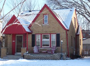 2620 N 67th St, Wauwatosa, WI 53213
