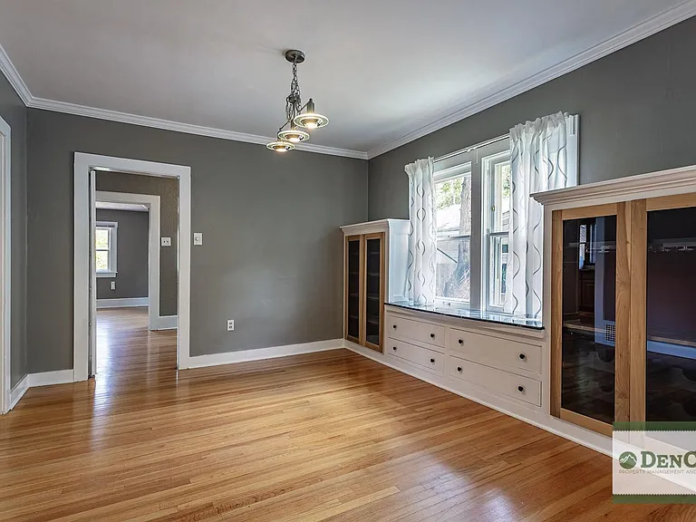1402 S York St — Photo 7