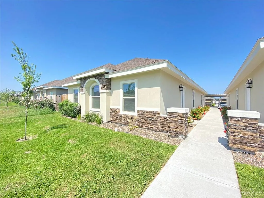 2 bed, 2.0 bath, 980 sqft, $1,000 — Photo 1