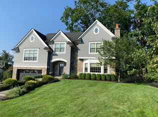60 Soundview Ave, Rye, NY 10580