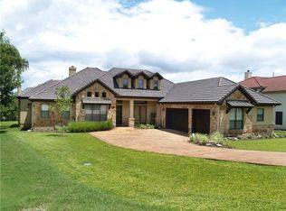 8 Wingreen Loop, The Hills, TX 78738