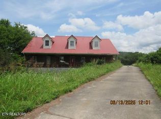 1016 Lillie Dr, Maryville, TN 37804