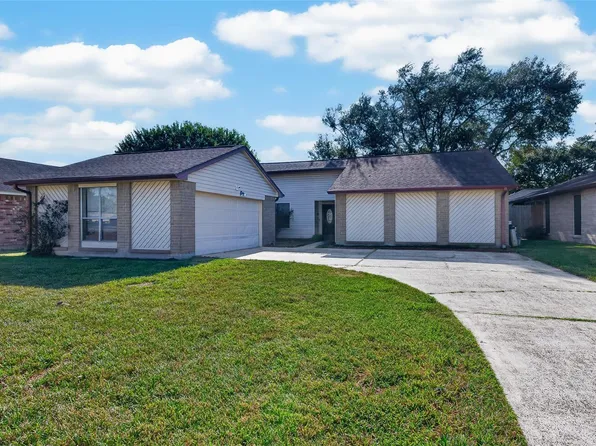 7403 Seminole St, Baytown, TX 77521