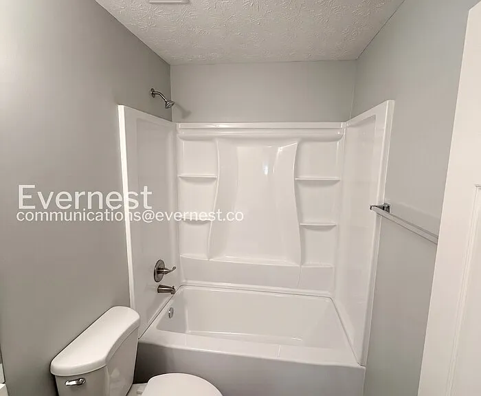 1408 Creek View Dr — Photo 11
