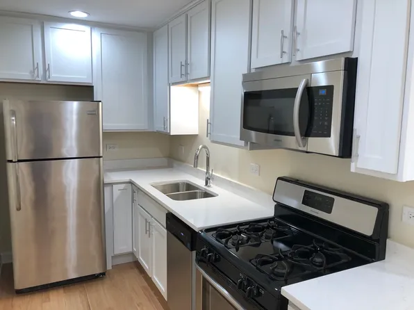 205 W Miner St Floor 2, Arlington Heights, IL 60005