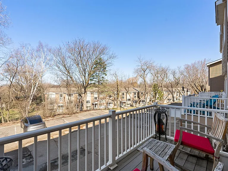 304 Pondridge Cir — Photo 18