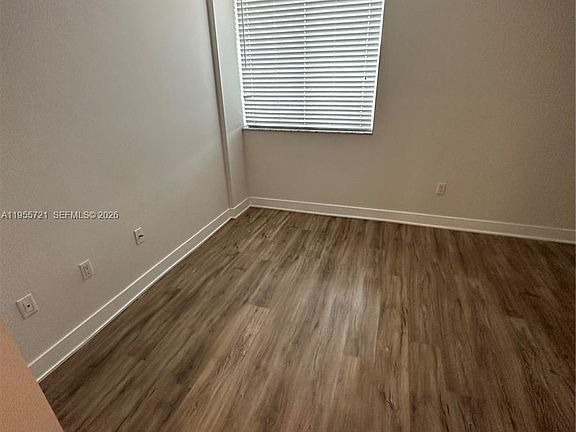 4th image of 12109 NE 5th Ave #12109