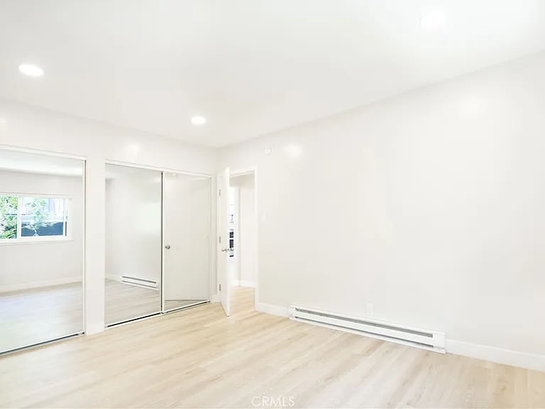 2027 Vista Del Mar St #6 — Photo 16