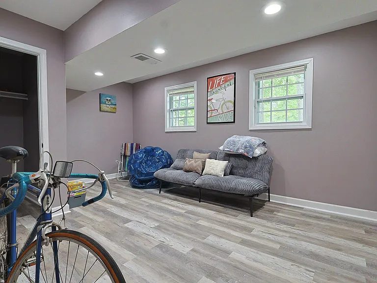Briar Creek Ln — Photo 24