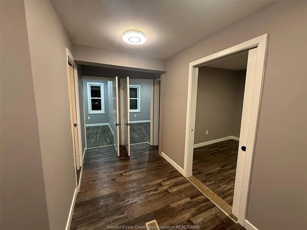 3 bed, $1,800 — Photo 2
