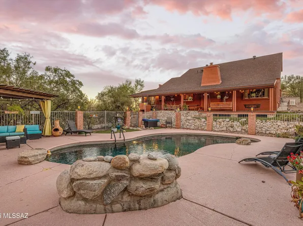 3902 N Calle Entrada, Tucson, AZ 85749
