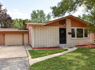 6947 W 107th St, Worth, IL