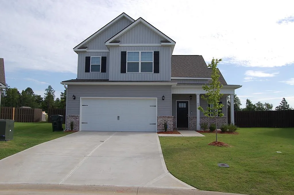 3 bed, 2.5 bath, 1610 sqft, $2,300 — Photo 1