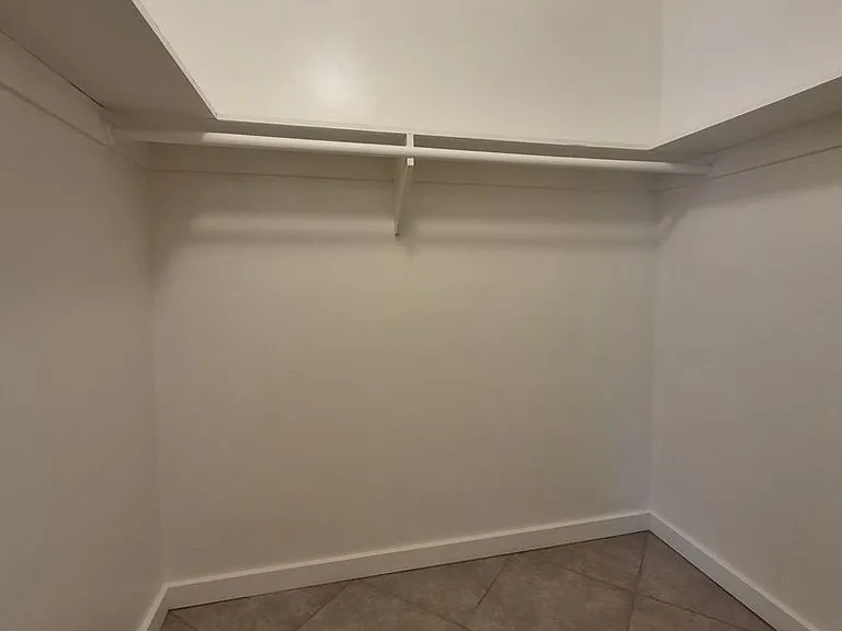 Braden Manor Apartments — Photo 17