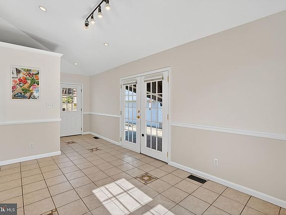 4th image of 1007 Roland Heights Ave