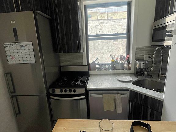3rd image of 195 E 2nd St #5