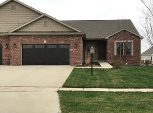 1609 Delane Dr, Mahomet, IL