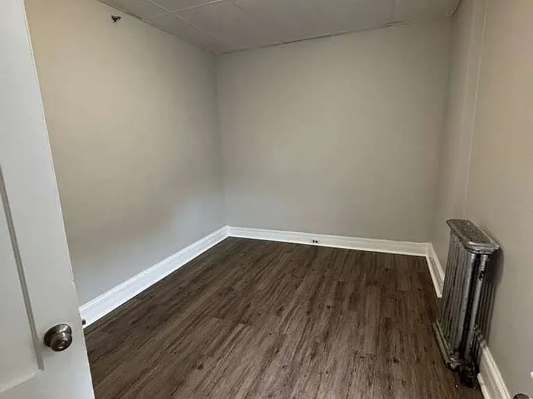 460 Main St — Photo 10