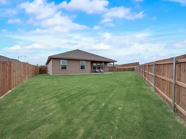 16545 Springs Rd — Photo 20