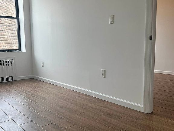 5th image of 8308 13th Ave #2R
