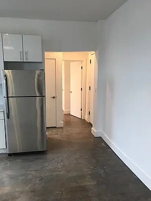 Rented by City Prime Commercial Realty  | media 10