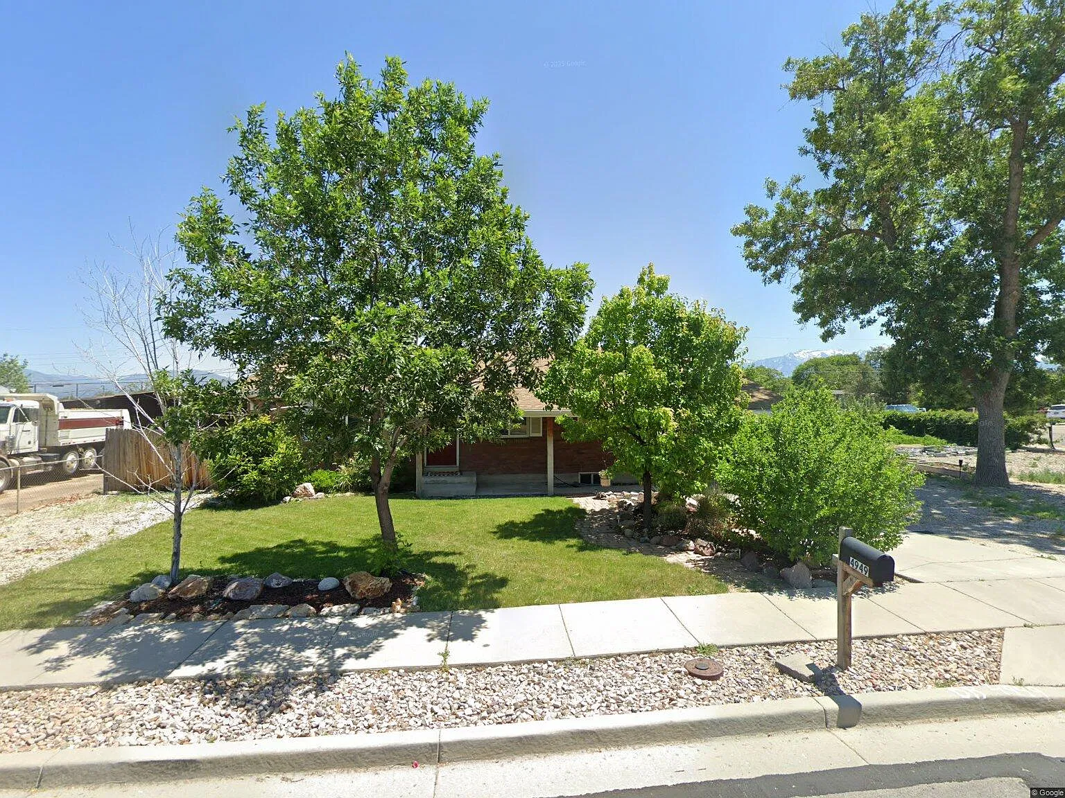 3 bed, 1900 sqft, $2,495 — Photo 1