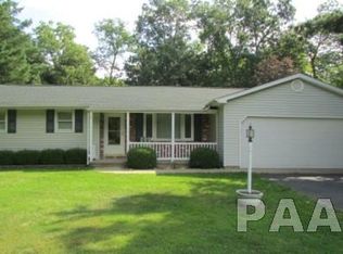 1650 Greenbriar Dr, Metamora, IL 61548