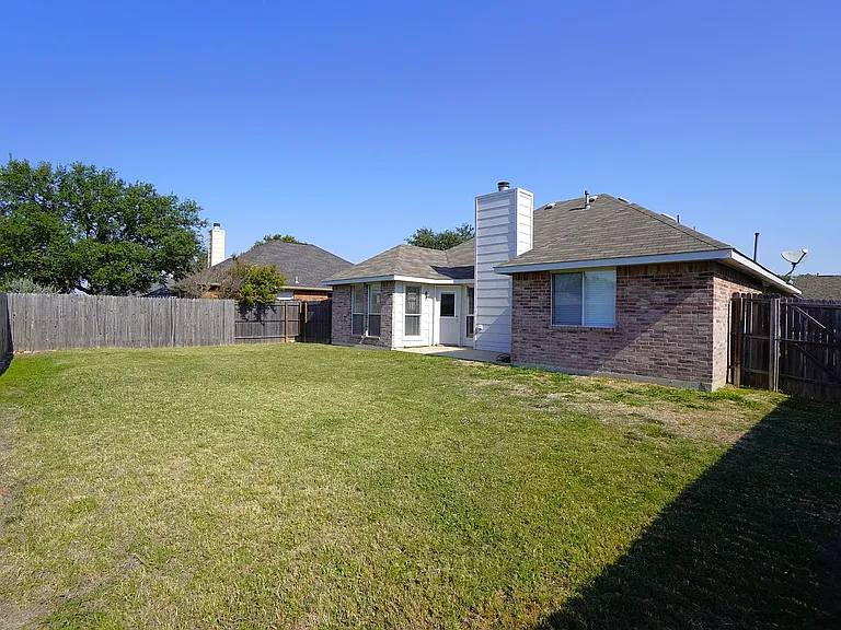 137 Magnolia Ln — Photo 10