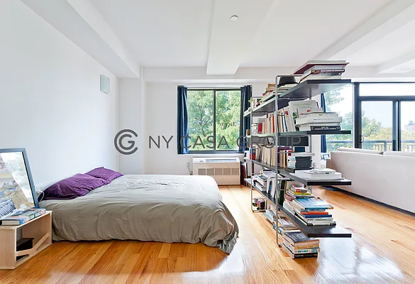 Sold by NY Casa Group | media 1