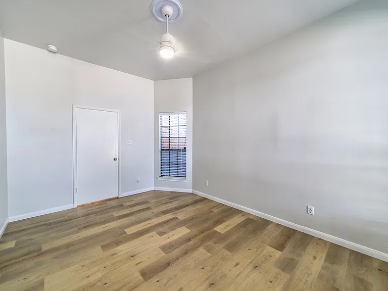6344 Winton St — Photo 10
