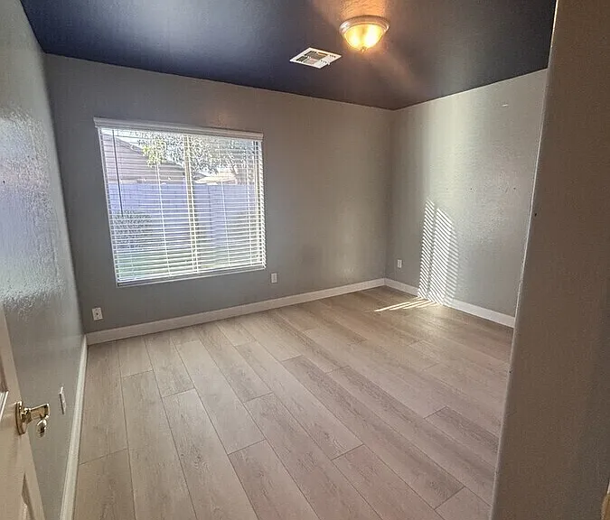 3570 E Kesler Ln — Photo 38