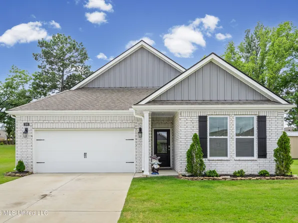2091 Hyacinth Ln, Hernando, MS 38632