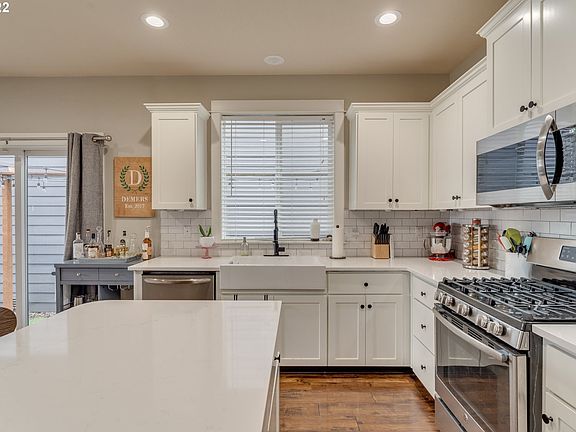 4th image of 21897 SW Cedar Brook Way