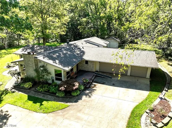 3190 Echo Hills Rd, Akron, OH 44333