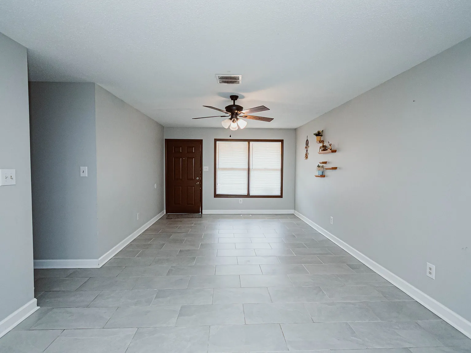 3 bed, 1.5 bath, 1044 sqft, $1,550 — Photo 4