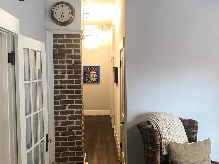 210 Tabor St — Photo 2