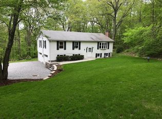 109 Richardson Corner Rd, Charlton, MA 01507