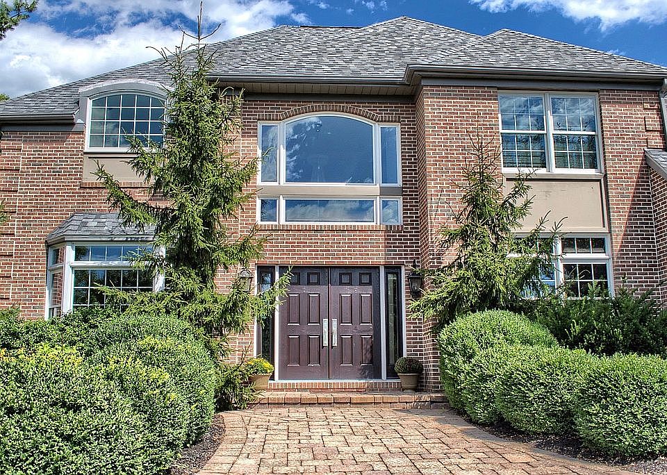 1st image of 279 Springhouse Dr