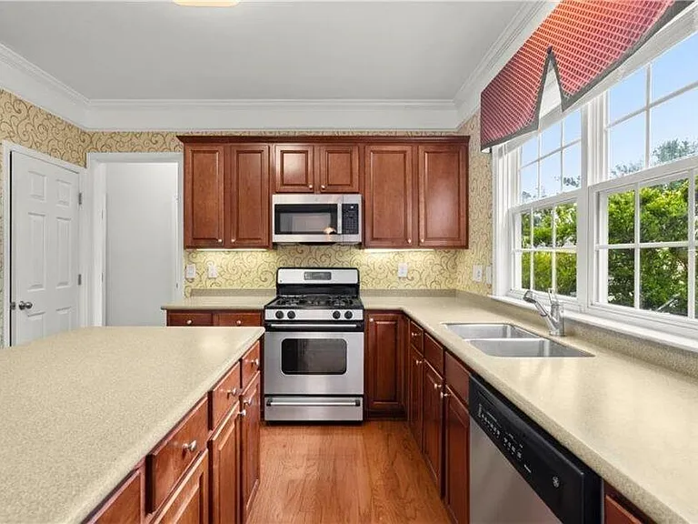 2080 Vistoria Dr — Photo 12