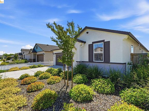 3rd image of 3350 Seger Way